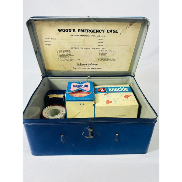 Antique Johnson & Johnson First Aid Wood's Emergency Case Metal Supplies TIN - Picture 3 of 9